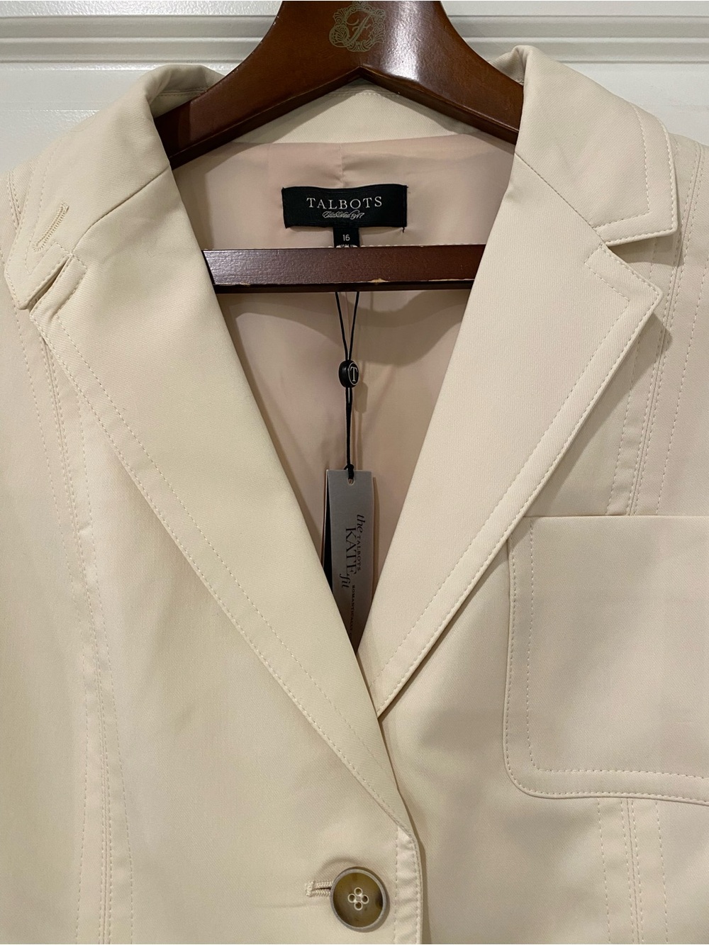 NWT Talbots Kate Fit Ivory Blazer Size 16 - Picture 5 of 10
